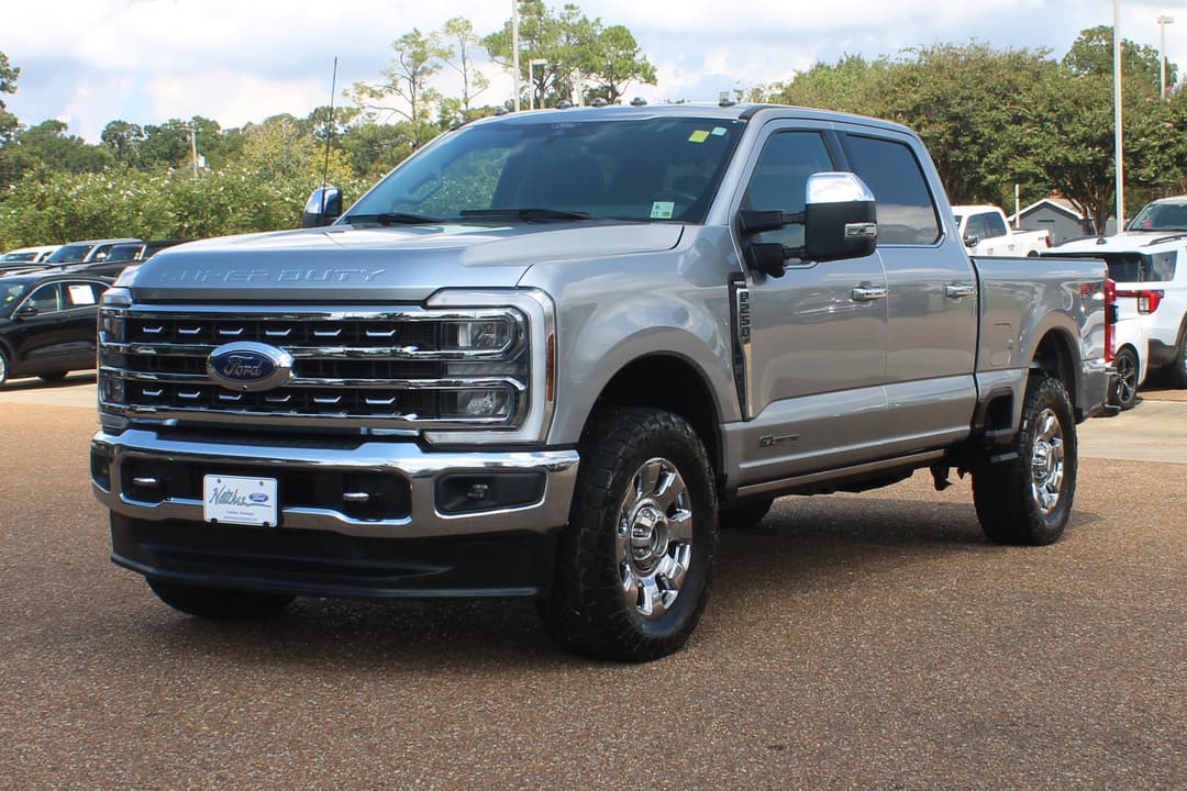 2024 Ford F-250 Super Duty TRUCK - Image 3