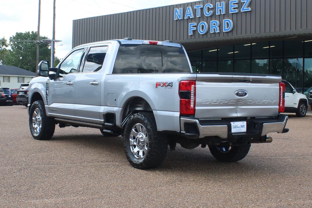 2024 Ford F-250 Super Duty TRUCK - Image 5
