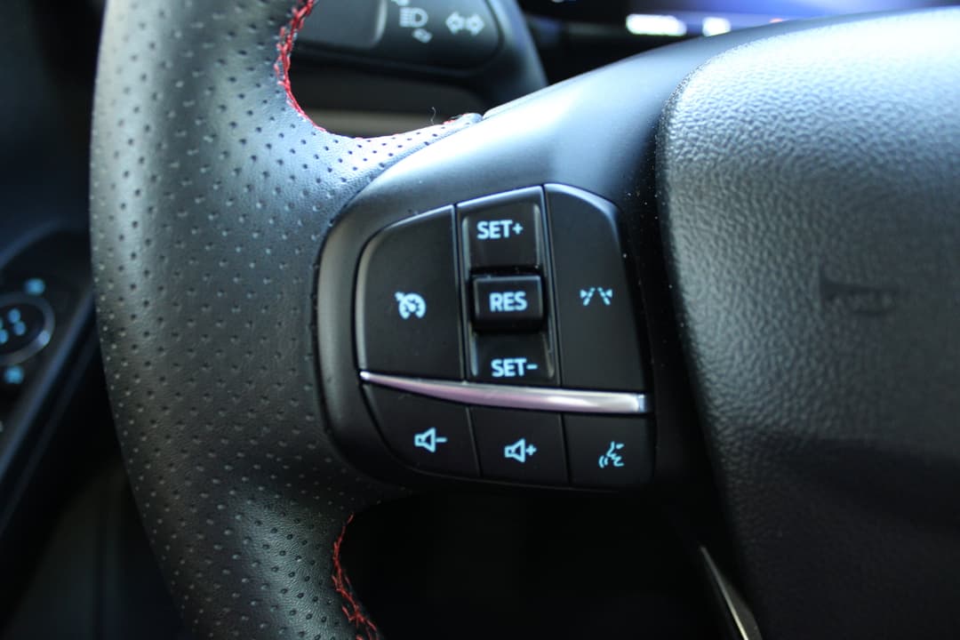 Photo 5 of 2025 Ford Escape ST-Line Select