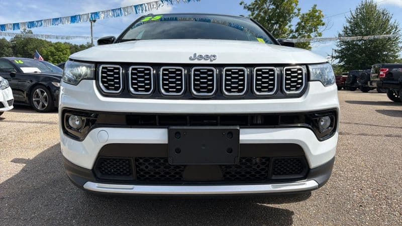 Photo 3 of 2025 Jeep Compass Limited