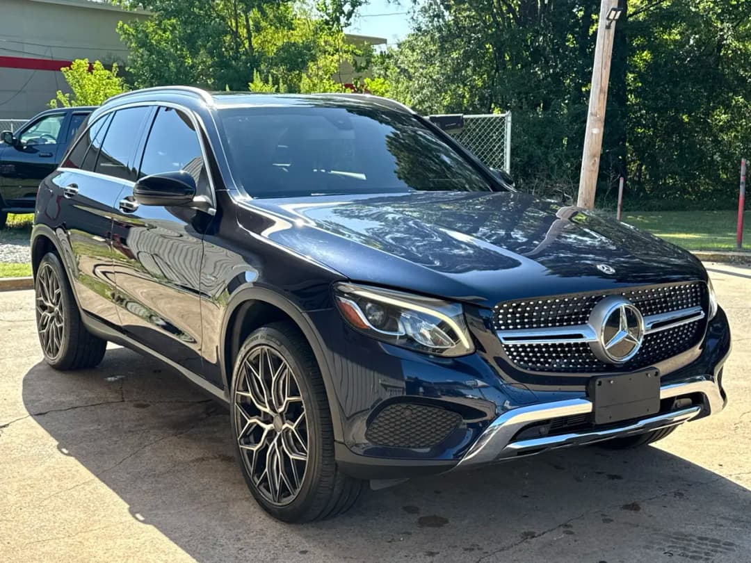 Photo 3 of 2019 Mercedes-Benz GLC GLC 350e 4MATIC