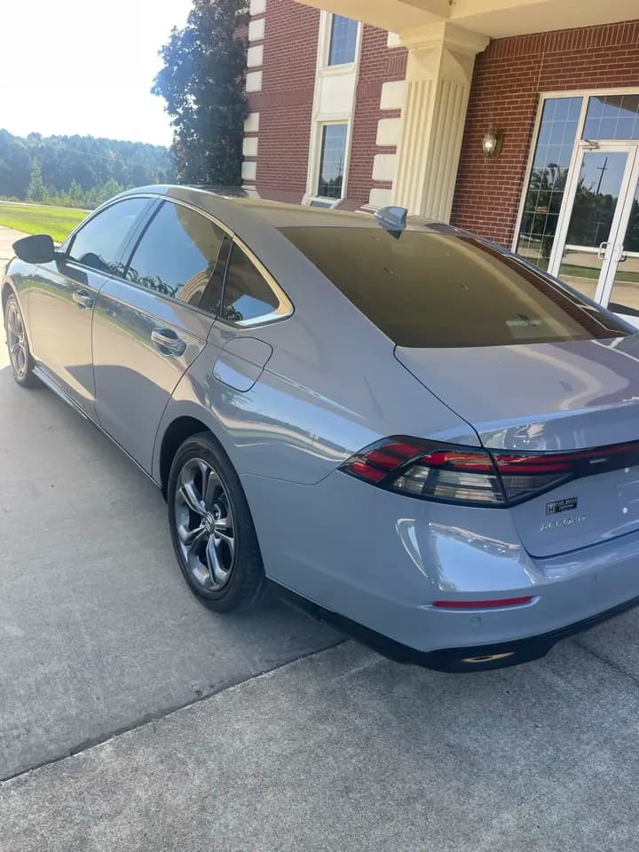 2024 Honda Accord Hybrid EX-L - Image 3