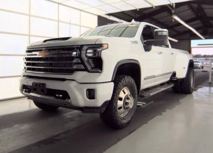 Photo 1 of 2025 Chevrolet Silverado 3500HD High Country