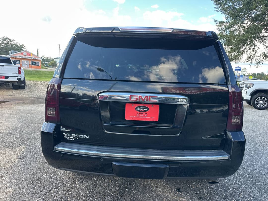 Photo 5 of 2017 GMC Yukon Denali