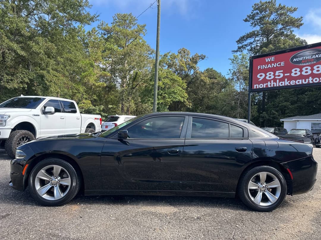 Photo 4 of 2016 Dodge Charger SE
