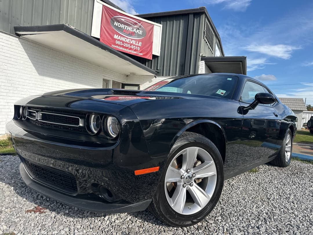 2023 Dodge Challenger SXT - Image 2