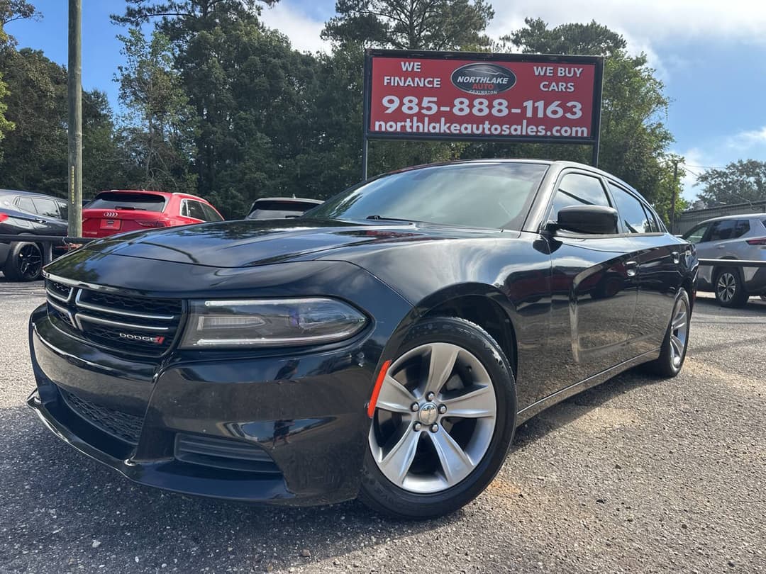 Photo 2 of 2016 Dodge Charger SE