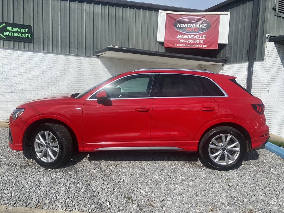 Photo 4 of 2025 Audi Q3 quattro S line Premium 45 TFSI