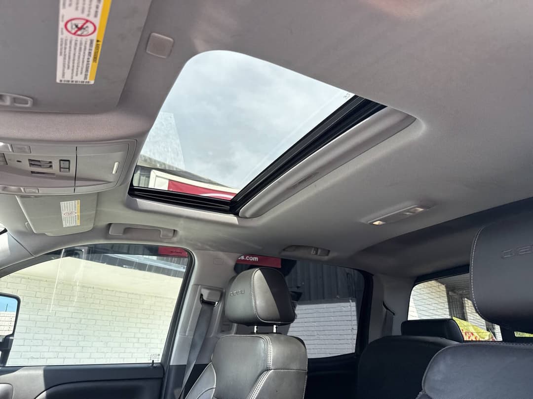 2019 GMC Sierra 2500HD Denali - Image 2