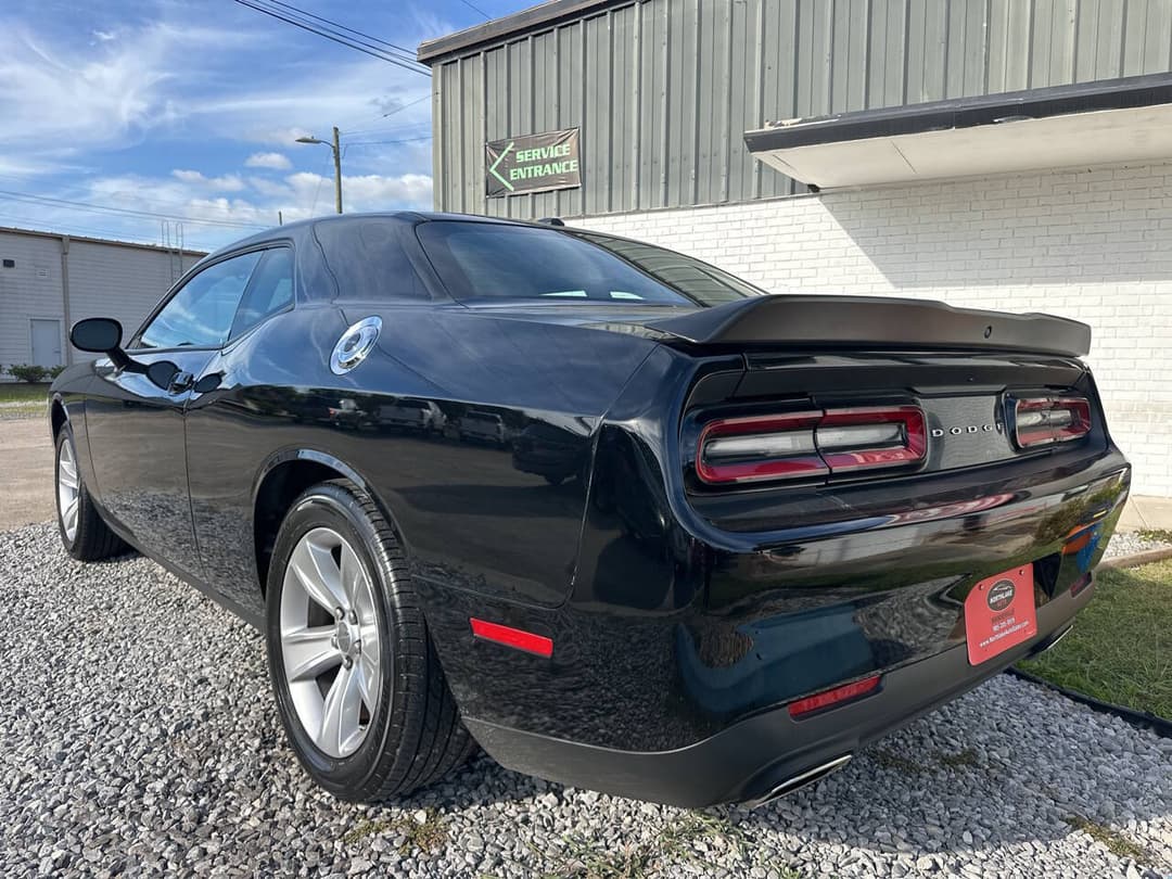 2023 Dodge Challenger SXT - Image 5