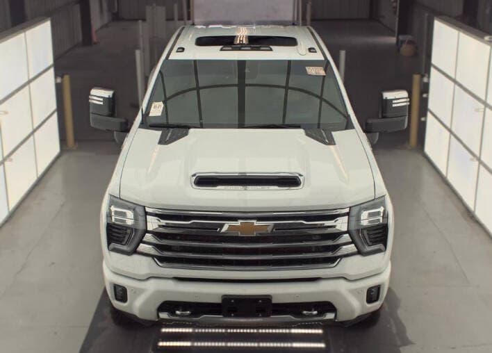 Photo 3 of 2025 Chevrolet Silverado 3500HD High Country
