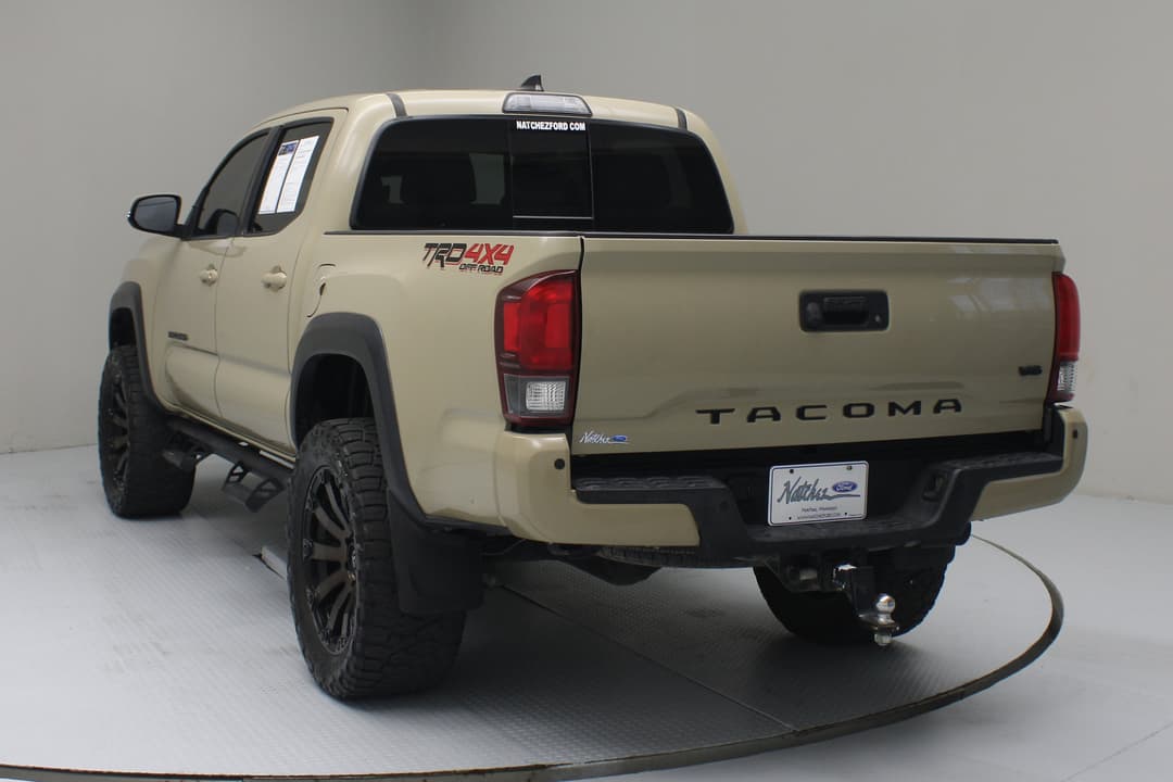 Photo 5 of 2019 Toyota Tacoma TRUCK