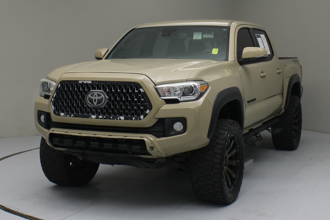 Photo 3 of 2019 Toyota Tacoma TRUCK