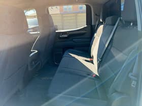 Photo 5 of 2024 Chevrolet Silverado 1500 LT
