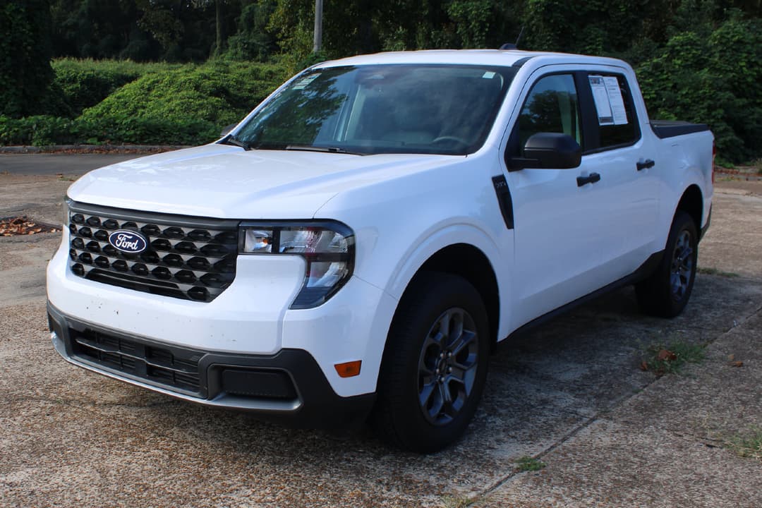 Photo 1 of 2025 Ford Maverick XLT