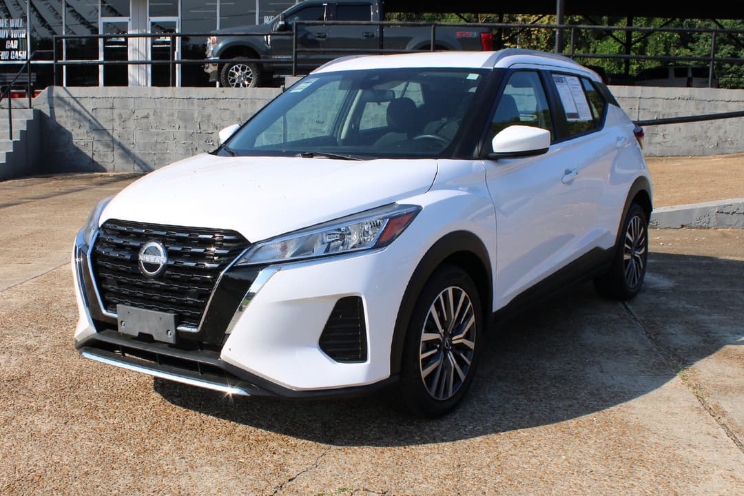 Photo 1 of 2024 Nissan Kicks SV