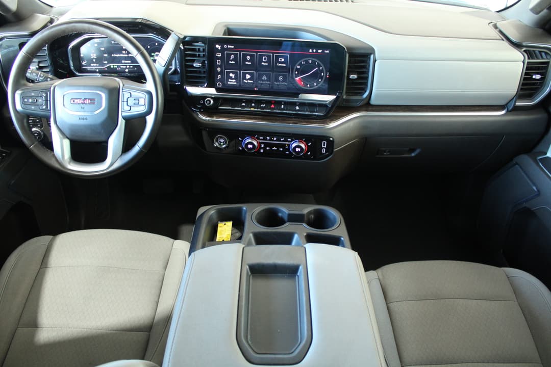 Photo 2 of 2024 GMC Sierra 1500 SLE