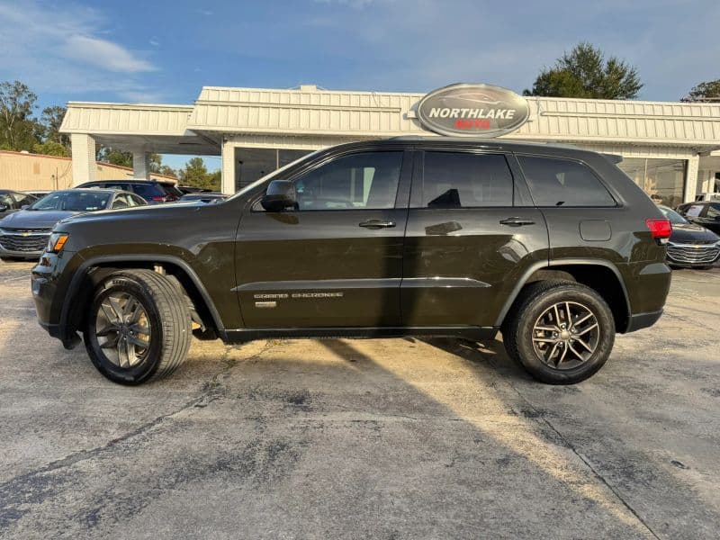 2016 Jeep Grand Cherokee 75th Anniversary Edition Sport Utility 4D - Image 2