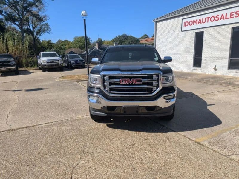 2017 GMC Sierra 1500 SLT - Image 2
