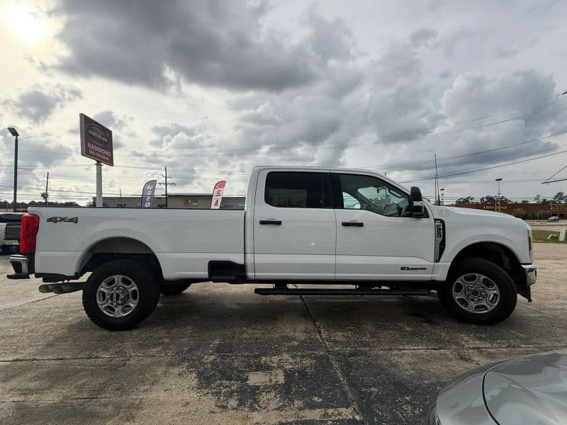 2025 Ford F-350 Super Duty XLT - Image 5