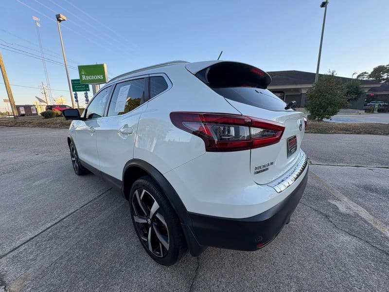 2022 Nissan Rogue Sport SL - Image 5