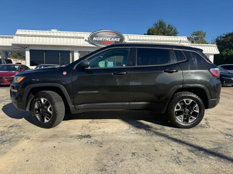 2018 Jeep Compass Trailhawk - Image 2