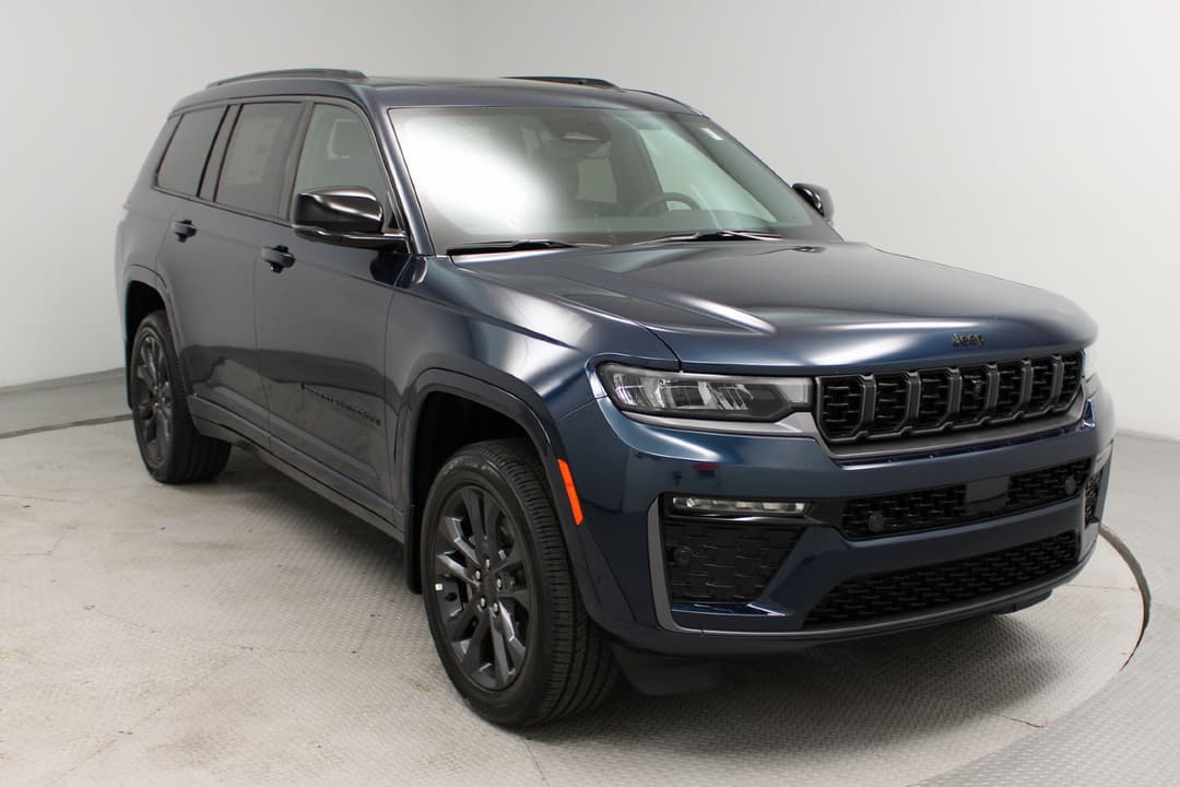 Photo 2 of 2026 Jeep Grand Cherokee L
