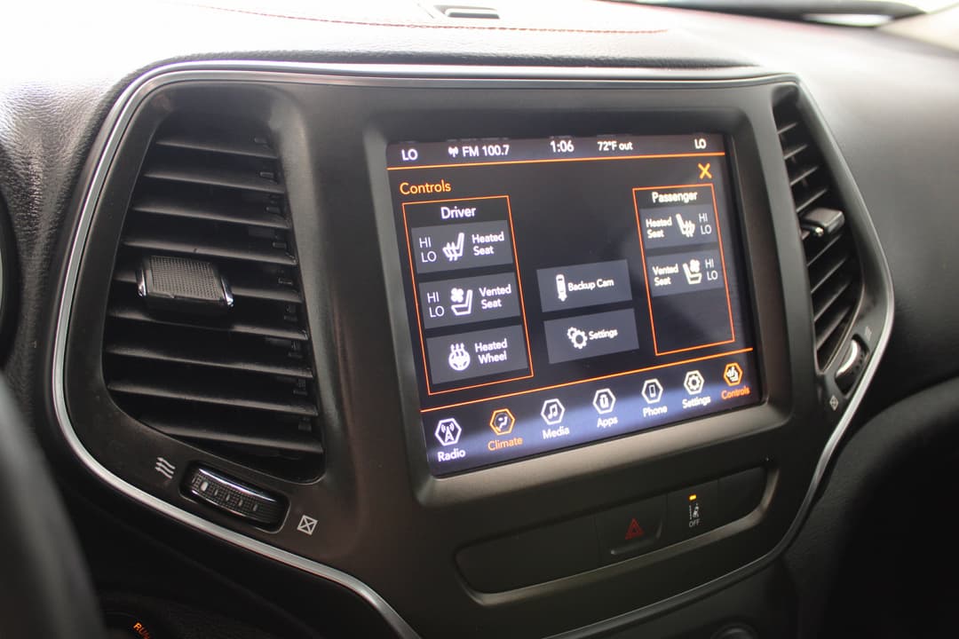 Photo 4 of 2022 Jeep Cherokee Trailhawk
