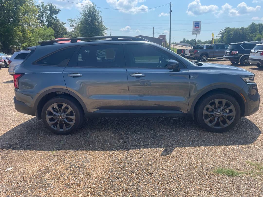 Photo 4 of 2023 Kia Sorento X-Line EX