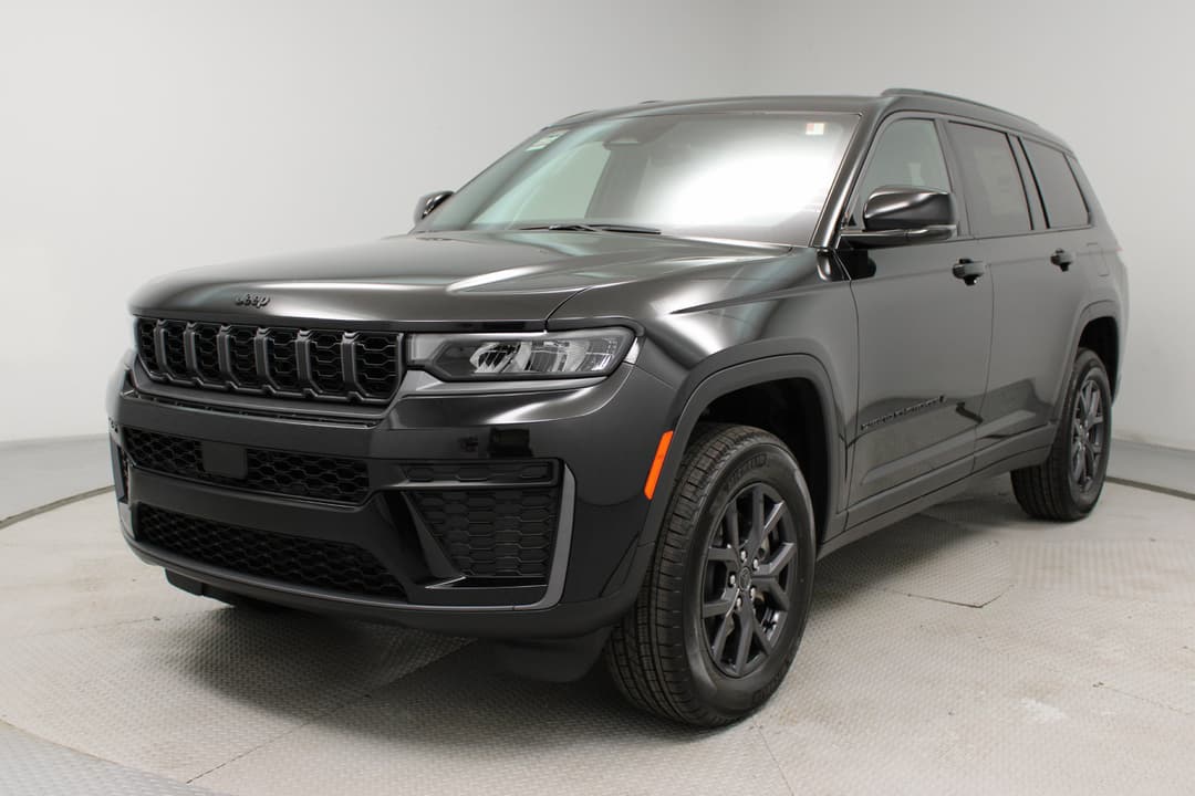 2027 Jeep Grand Cherokee L Altitude - Main Image
