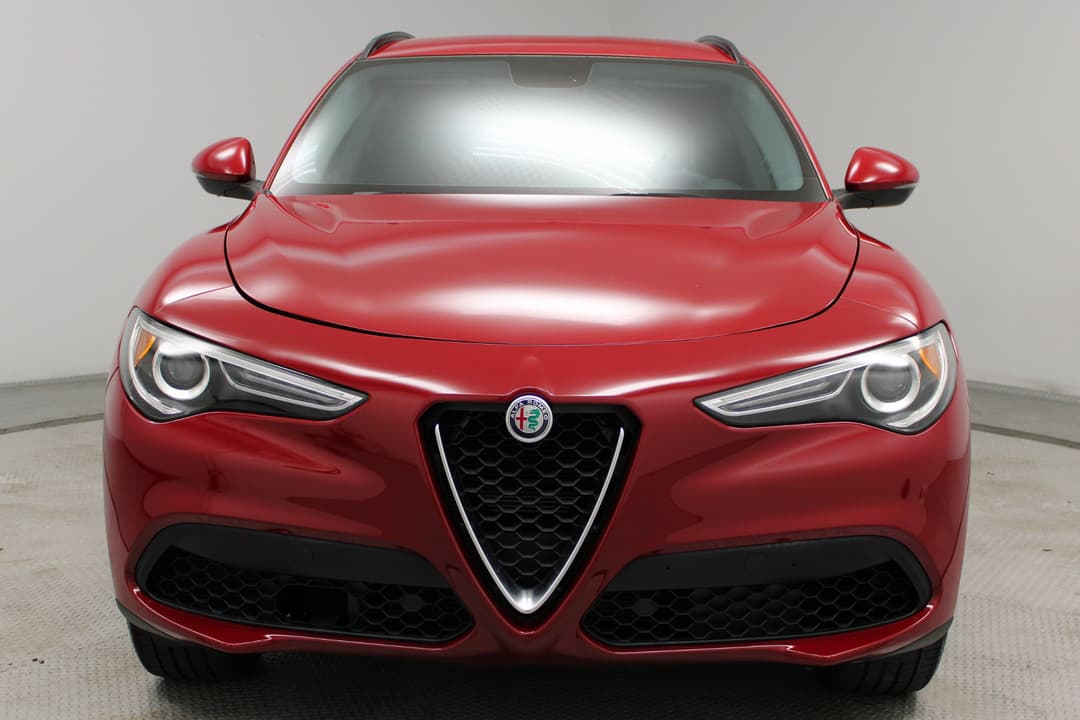 2019 Alfa Romeo Stelvio - Image 2