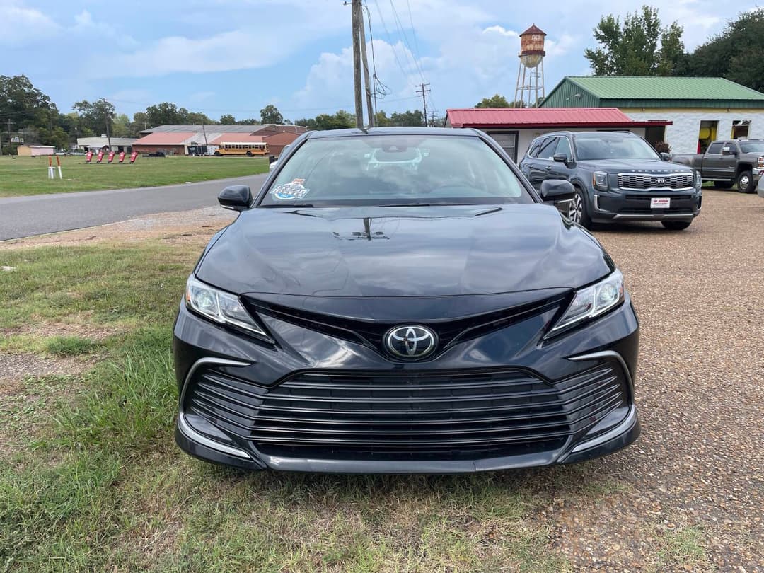 Photo 3 of 2024 Toyota Camry LE