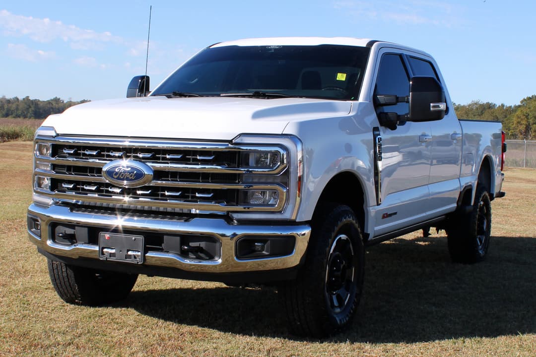 Photo 3 of 2025 Ford F-250 Super Duty Lariat